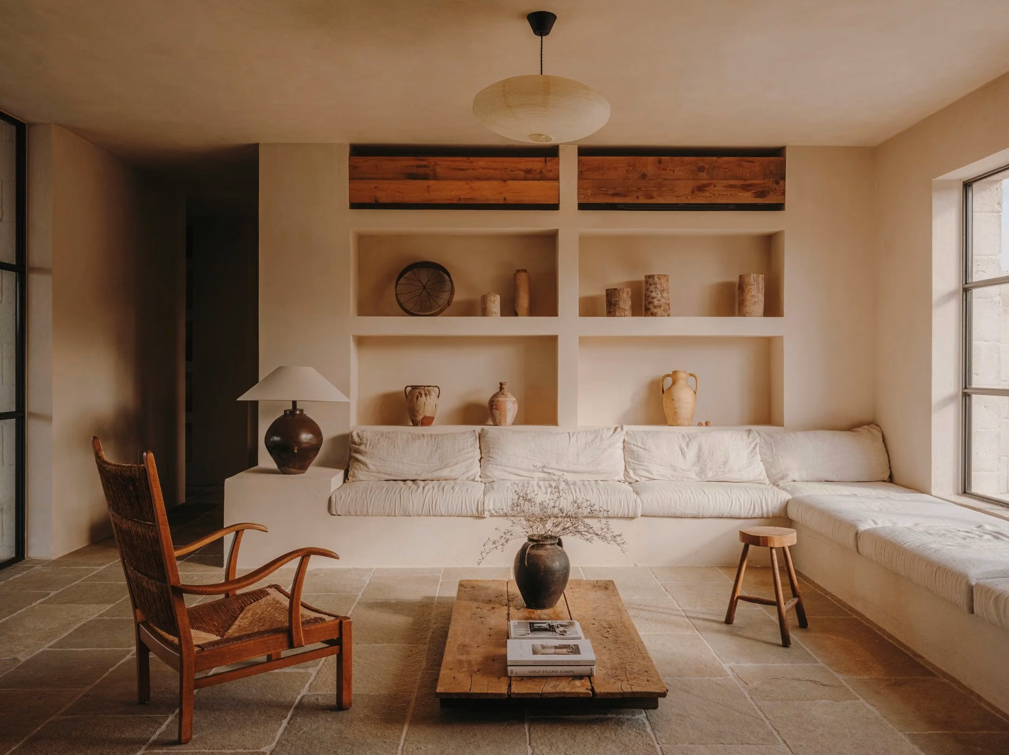 nina-maya-residences-villa-rosata-living-room-built-in-sofa Villa Rosata, Carovigno, Puglia Marie Schyberg