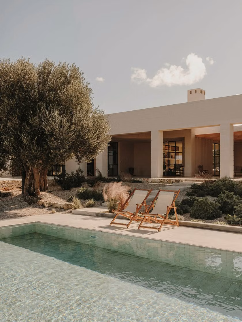 nina-maya-residences-villa-rosata-pool-and-sun-loungers Villa Rosata, Carovigno, Puglia Marie Schyberg